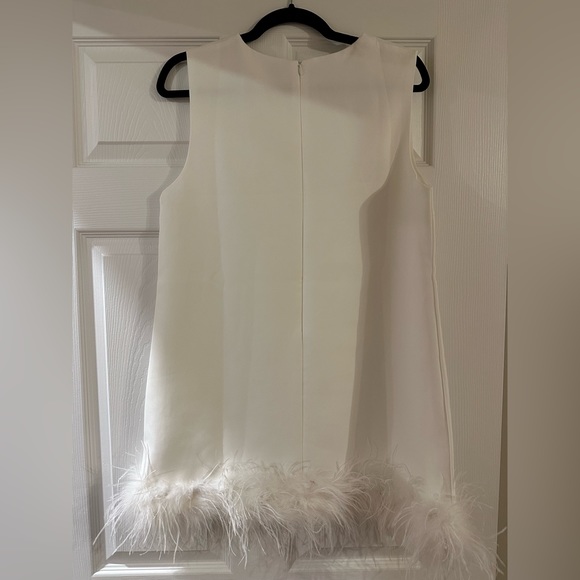 La Ros Mini White Dress with feather trim size medium! - Picture 2 of 4